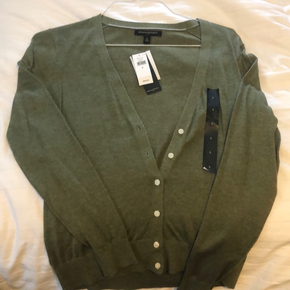 New with tags, green Banana Republic cardigan.